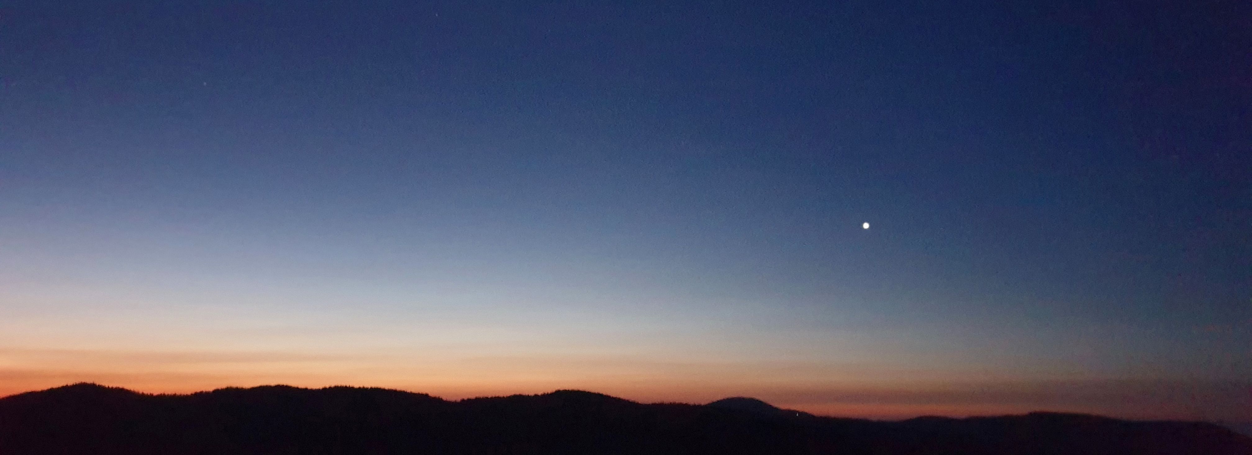 Венера на залез