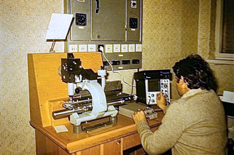 осцилоскопичен компаратор